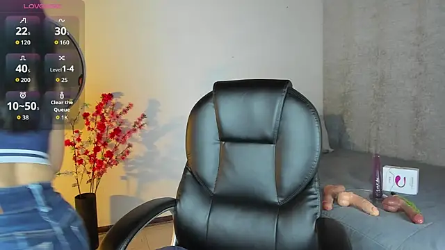 SaraMilf 69 online show from November 27, 2025, 2:08 pm