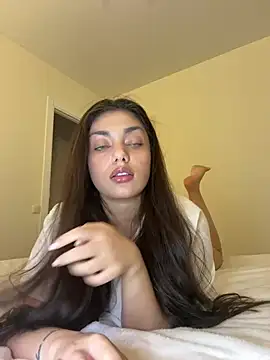 Sweet Khalifa  online show from December 22, 2024, 1:55 pm