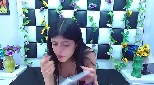 Morgana Smit online show from February 12, 2025, 1:37 pm