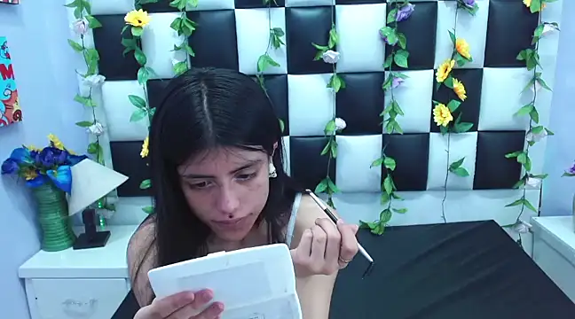 Morgana Smit online show from March 6, 2025, 1:14 pm