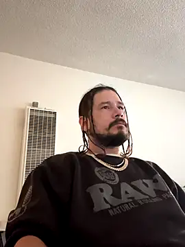 Snapshot of 8cho2os chatting on October 8, 2025, 8:39 pm 8cho2os online show from October 8, 2025, 8:39 pm