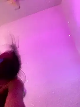 bonnie 18x online show from February 5, 2025, 10:19 am