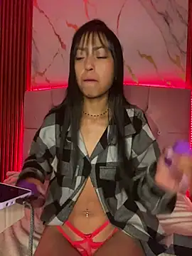 bonnie 18x online show from March 23, 2025, 4:27 am