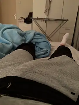 jessieandjames29 online show from February 26, 2025, 4:45 pm