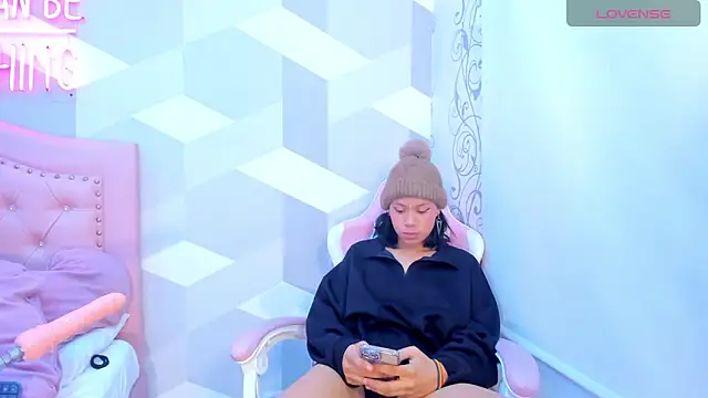 AikoLee  online show from January 18, 2025, 5:41 am