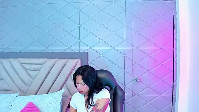 AikoLee  online show from September 25, 2025, 5:00 am