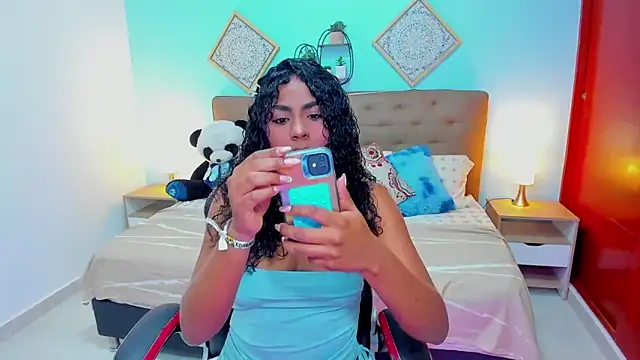 Edelaine rogers online show from April 14, 2026, 1:22 am