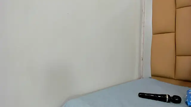 Snapshot of Amy_wats0n chatting on January 21, 2025, 10:08 pm Amy wats0n online show from January 21, 2025, 10:08 pm