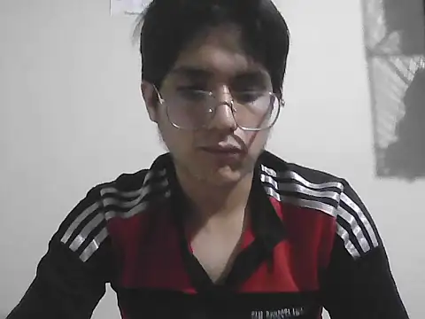Snapshot of HardDick2 chatting on July 3, 2026, 5:14 am HardDick2 online show from July 3, 2026, 5:14 am