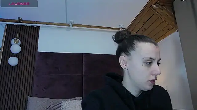 IvyBunny  online show from December 5, 2024, 6:21 am