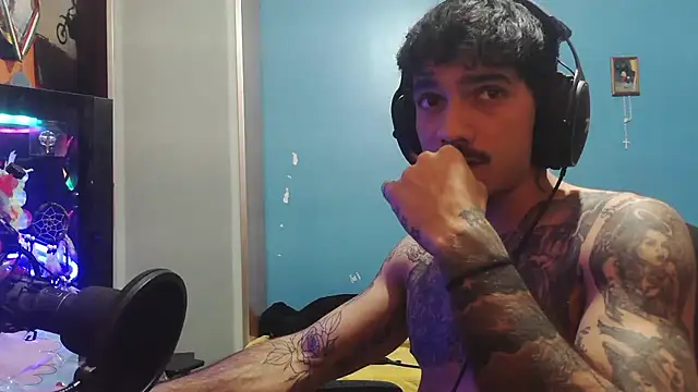 Badboyi1997 online show from November 12, 2025, 3:29 am