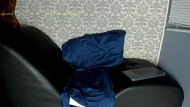 Mia scarlet69 online show from January 22, 2025, 3:07 pm