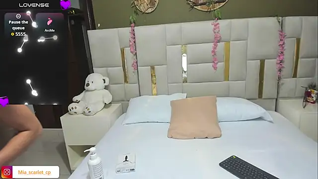 Mia scarlet69 online show from January 9, 2026, 12:41 pm