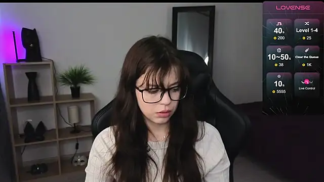 Snapshot of Este_Glen chatting on March 5, 2025, 12:33 pm Este Glen online show from March 5, 2025, 12:33 pm