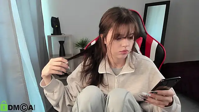 Snapshot of Este_Glen chatting on March 21, 2025, 10:28 am Este Glen online show from March 21, 2025, 10:28 am