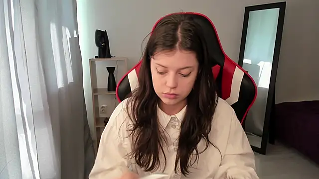 Snapshot of Este_Glen chatting on March 23, 2025, 7:42 am Este Glen online show from March 23, 2025, 7:42 am