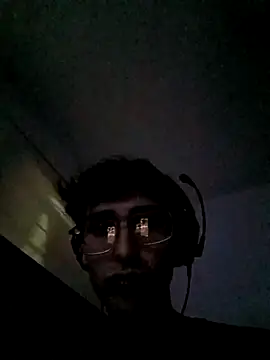 Snapshot of Alconnegroduf chatting on September 26, 2025, 9:02 am Alconnegroduf online show from September 26, 2025, 9:02 am