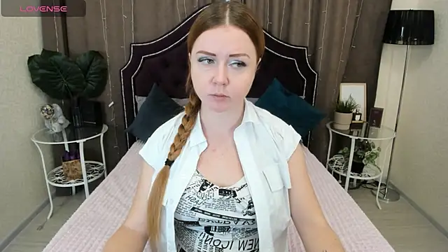 Snapshot of BettyBloom69 chatting on December 3, 2024, 7:21 am BettyBloom69 online show from December 3, 2024, 7:21 am