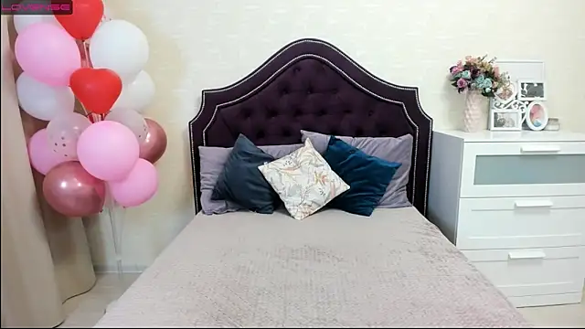 Snapshot of BettyBloom69 chatting on February 17, 2025, 4:31 am BettyBloom69 online show from February 17, 2025, 4:31 am
