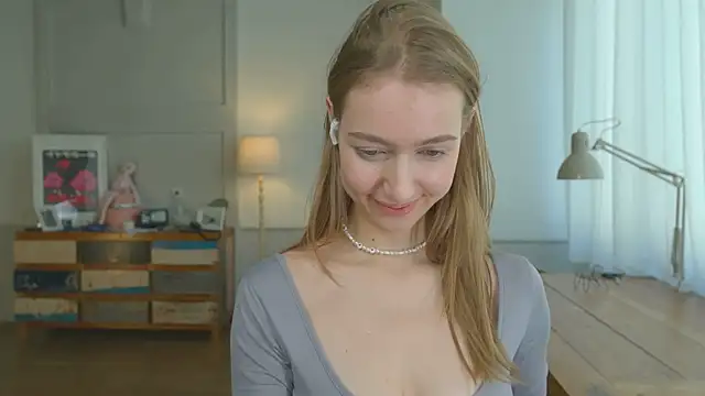 Snapshot of solar_bella chatting on February 9, 2025, 2:07 pm solar bella online show from February 9, 2025, 2:07 pm