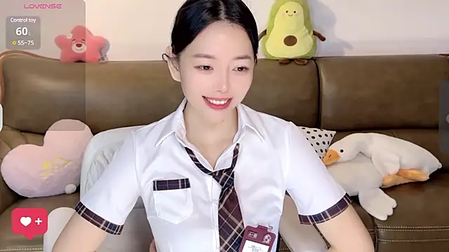 Yilin1999 online show from February 25, 2025, 3:52 am