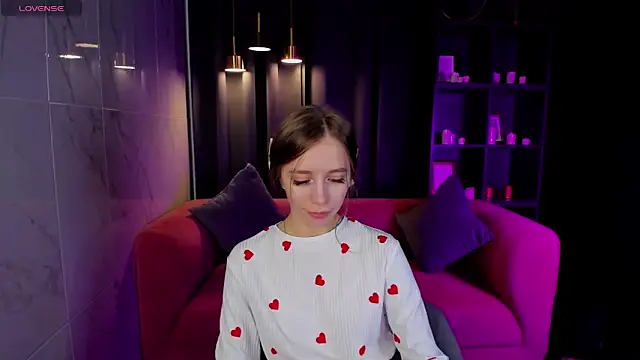 OliviaGentle online show from December 4, 2024, 2:09 am