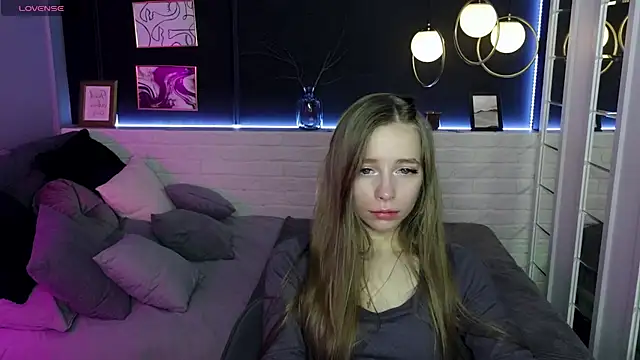 OliviaGentle online show from December 6, 2024, 4:36 am