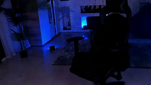 LisaElfy online show from February 11, 2025, 9:46 pm