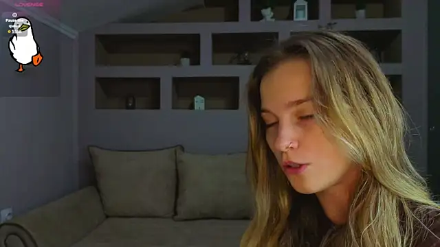 LinaCristonsen online show from October 14, 2025, 5:25 pm