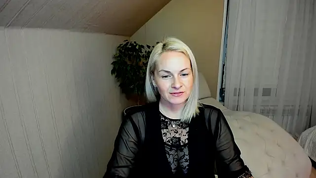 Alicee Gracee online show from December 12, 2024, 7:15 pm