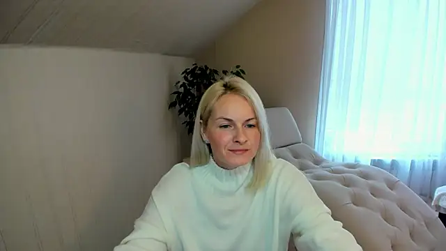 Alicee Gracee online show from December 18, 2024, 8:09 am