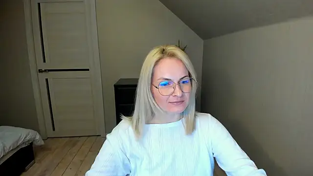 Alicee Gracee online show from February 23, 2025, 9:37 pm