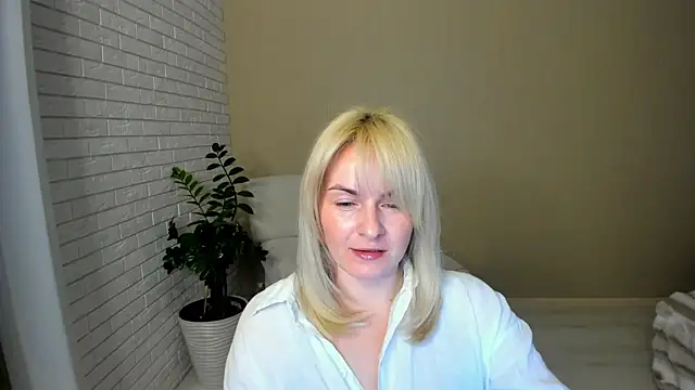 Alicee Gracee online show from February 25, 2026, 7:34 pm