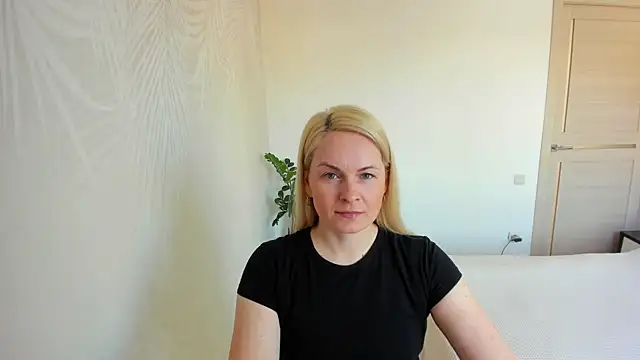 Alicee Gracee online show from March 24, 2026, 8:08 am