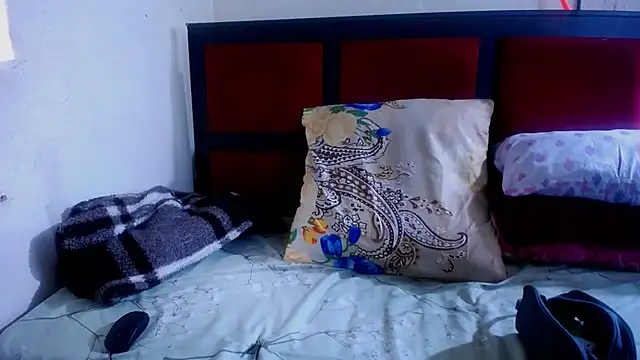 MaximTease24 online show from October 12, 2025, 1:21 pm