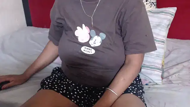 Snapshot of MaximTease24 chatting on May 8, 2026, 9:31 pm MaximTease24 online show from May 8, 2026, 9:31 pm