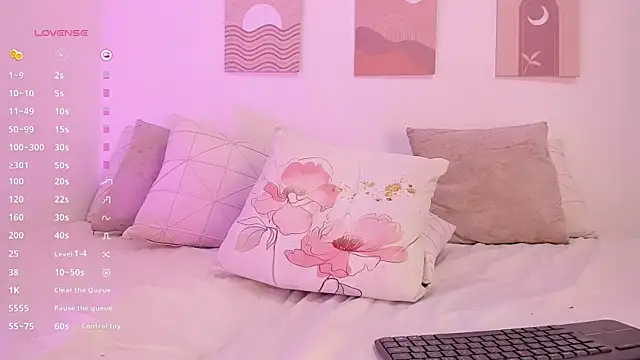 Mia Heartt online show from March 9, 2025, 4:33 pm