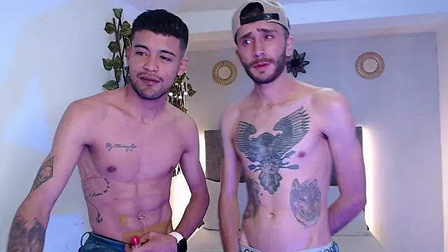 Snapshot of evil_boys_77 chatting on December 25, 2024, 12:48 am evil boys 77 online show from December 25, 2024, 12:48 am