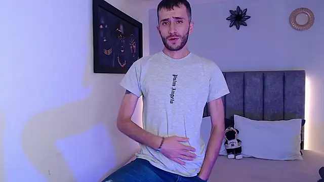 Snapshot of evil_boys_77 chatting on January 5, 2025, 11:37 am evil boys 77 online show from January 5, 2025, 11:37 am