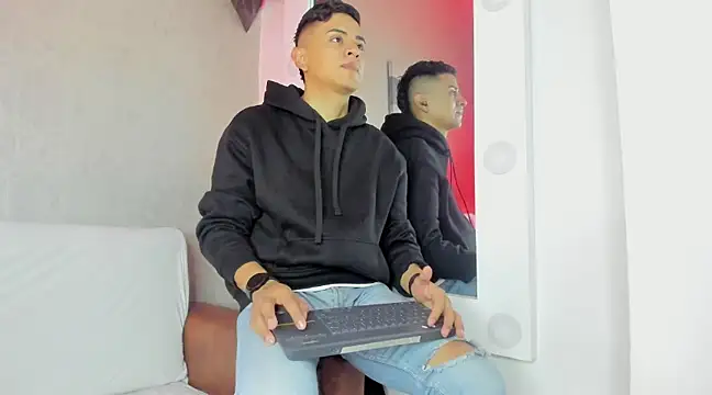 Lucii fer  online show from February 23, 2025, 11:44 am