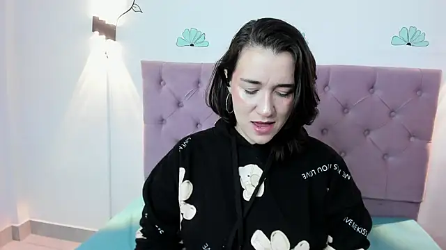 kyoakane online show from December 2, 2024, 3:37 am