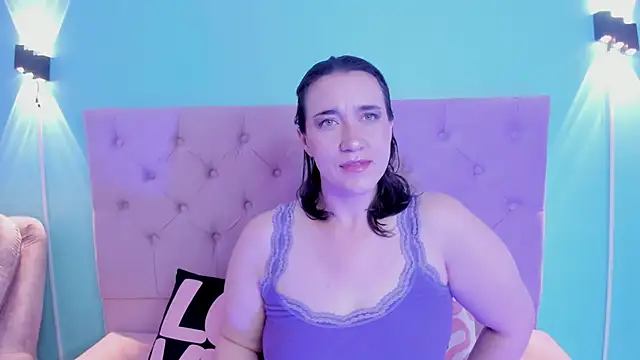 kyoakane online show from December 16, 2024, 2:57 am