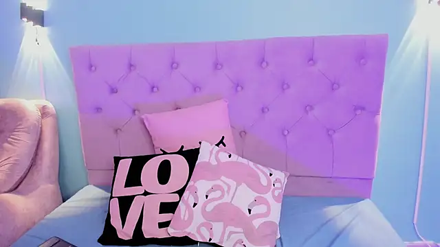 kyoakane online show from December 19, 2024, 1:40 pm