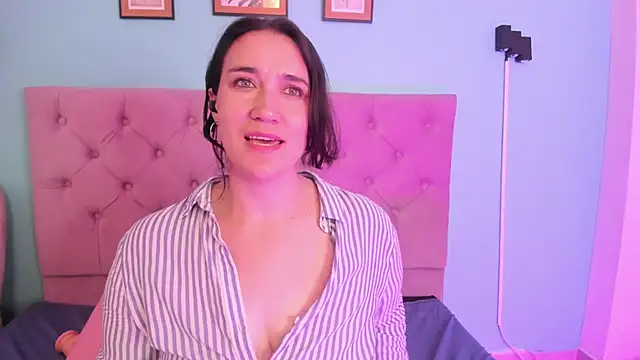 kyoakane online show from February 1, 2025, 11:54 am