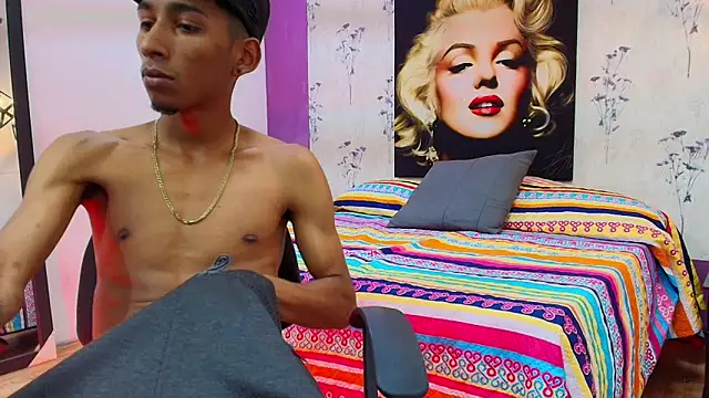 alejandro king1 online show from February 24, 2025, 3:53 pm