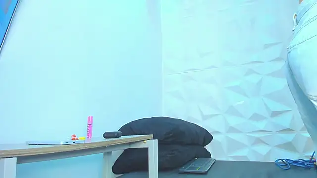 MarieMyller online show from October 9, 2025, 12:36 pm