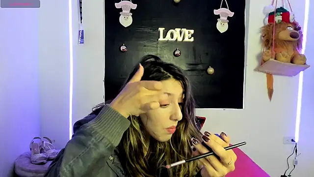 queen-natty online show from December 22, 2024, 9:31 pm