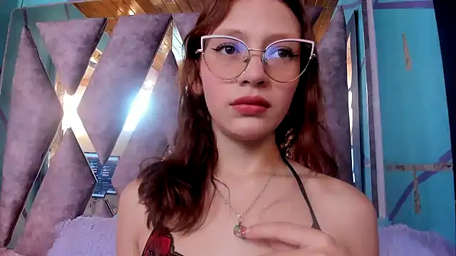 LARICSABLUE online show from February 23, 2025, 3:56 am