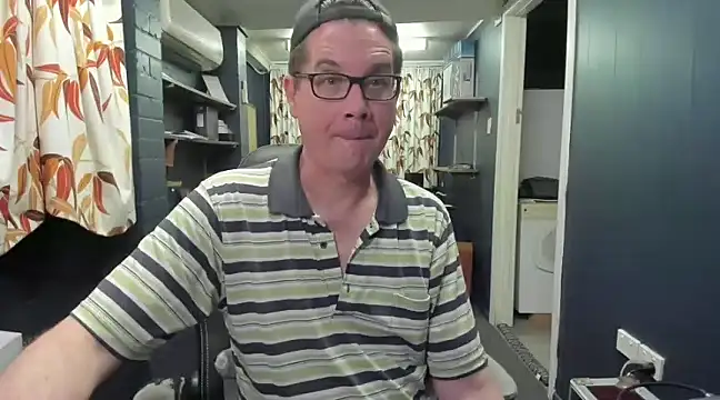 tilobinder online show from January 24, 2025, 2:51 pm