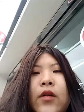 hello098712 online show from January 31, 2025, 7:07 am